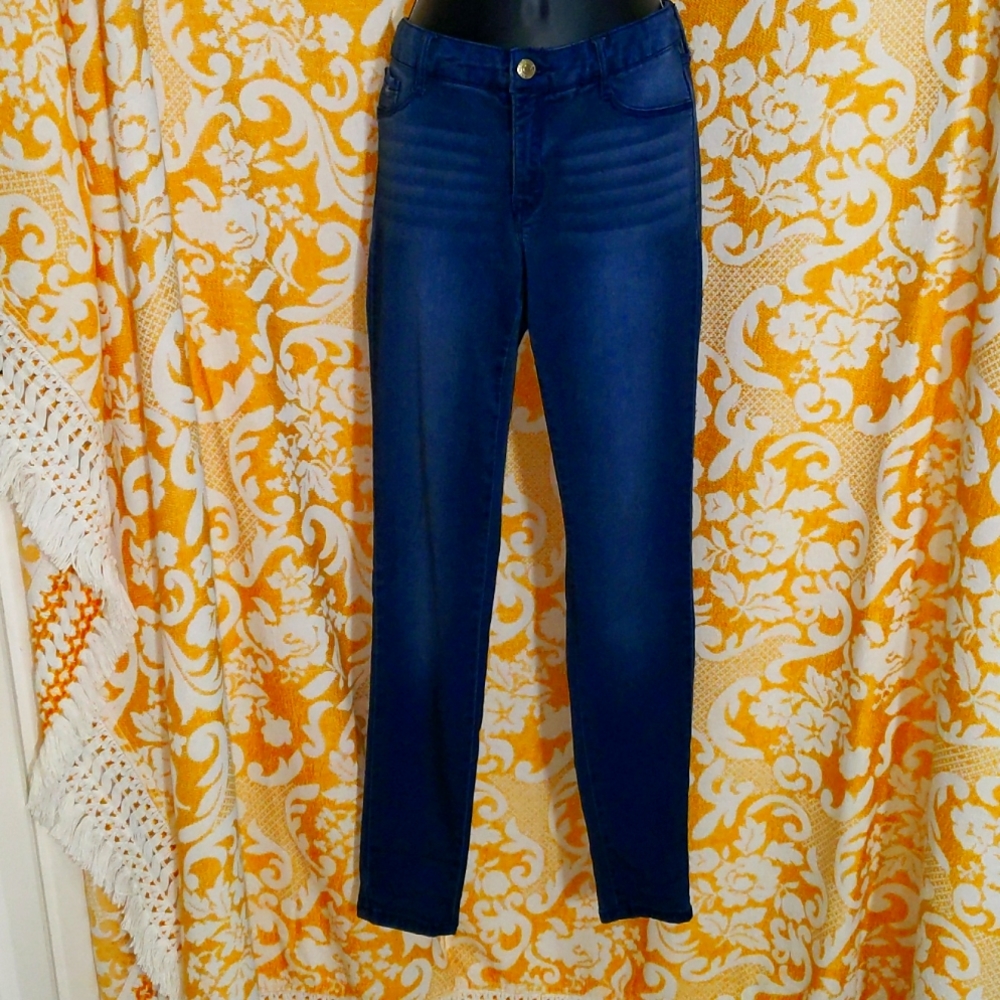 Nine west Leggings VERY STRETCHY AND SOFT size 4 (But fits more like 6/8)